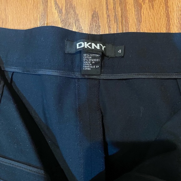 Black DKNY “tuxedo” pants, size 4 - Picture 4 of 9